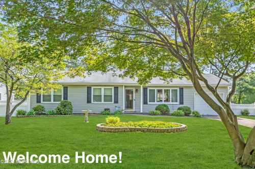 1900 Larchmont St, Toms River, NJ, 08757-1150 | Card Image