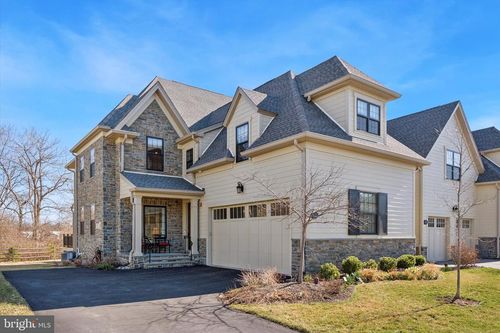 6070 Creekside Dr, FLOURTOWN, PA, 19031-1400 | Card Image