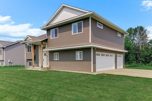 475 Bryant St E, Rush City, MN, 55069-4403 | Card Image