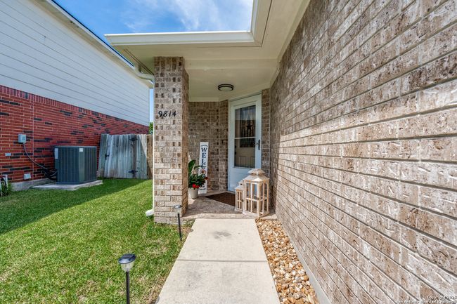 9814 Autumn Dawn, House other with 3 bedrooms, 2 bathrooms and null parking in Converse TX | Image 4