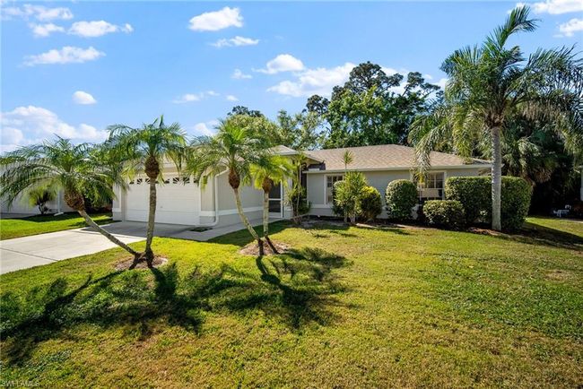 23485 Olde Meadowbrook Cir, House other with 3 bedrooms, 2 bathrooms and 2 parking in ESTERO FL | Image 10