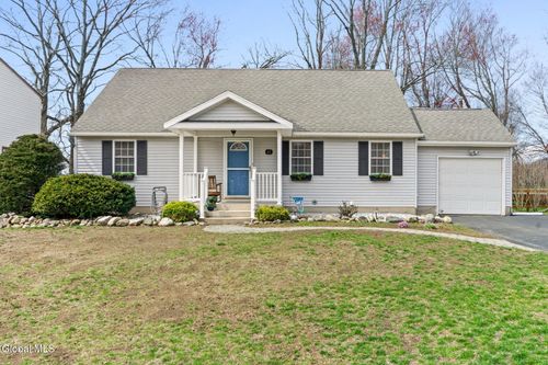 61 Jefferson Rd, Glenmont, NY, 12077-3317 | Card Image
