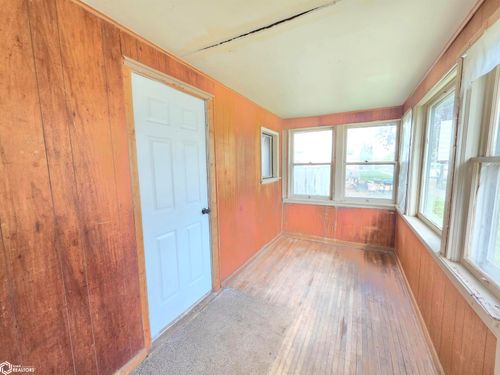 110 12th Street Se, Mason City, IA, 50401 | Card Image