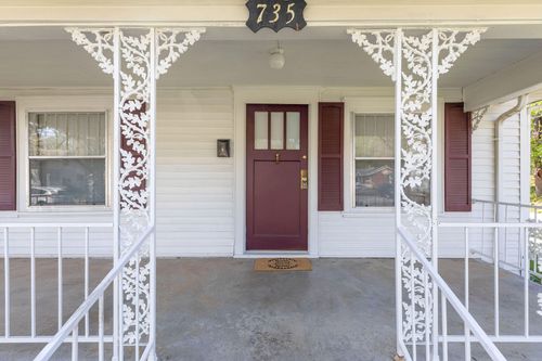 735 S Missouri Ave, Springfield, MO, 65806-2861 | Card Image