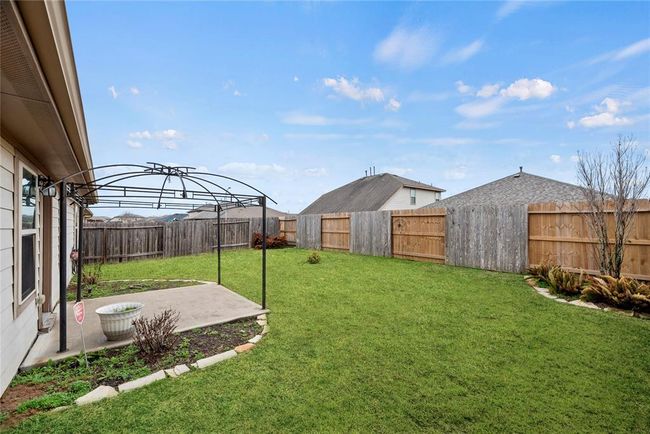 This is a great backyard for the week-end hangouts and letting the kids run around. | Image 23