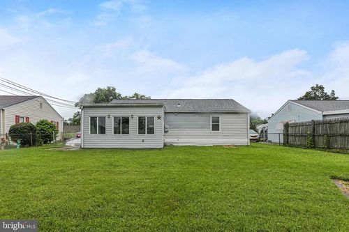 1910 Maltravers Rd, GLEN BURNIE, MD, 21060-7421 | Card Image