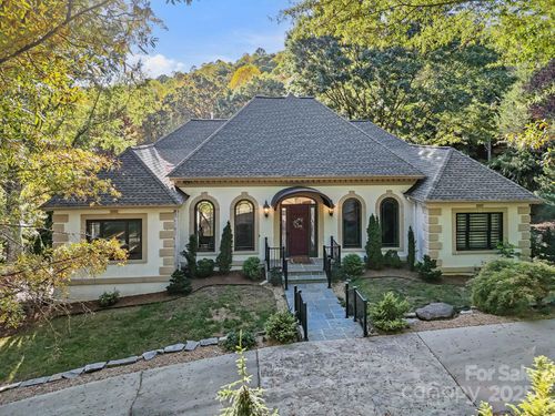 31 S Ridge Dr, Hendersonville, NC, 28739-7045 | Card Image