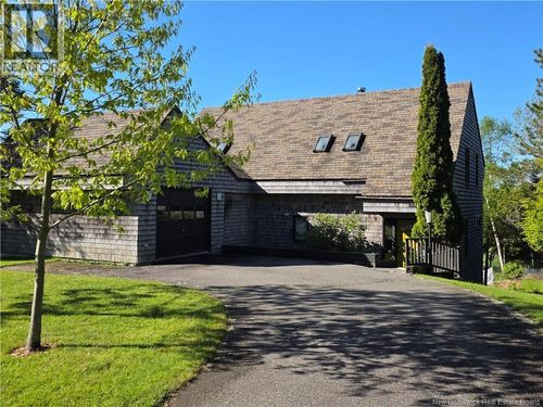 73 Parr St, Saint Andrews, NB, E5B1K6 | Card Image