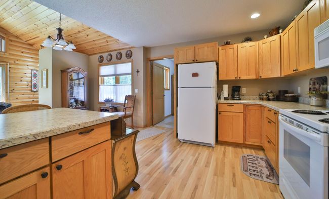 302 Birch St S, Townhouse with 2 bedrooms, 2 bathrooms and null parking in Hackensack MN | Image 7