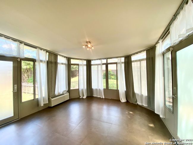 10348 Flatland Trl, House other with 3 bedrooms, 2 bathrooms and null parking in Converse TX | Image 8