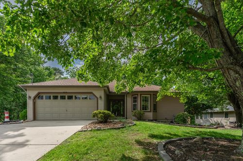 122 Mariners Dr, Crossville, TN, 38558-2715 | Card Image
