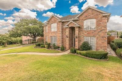 9128 Nob Hill Drive, House other with 4 bedrooms, 3 bathrooms and null parking in North Richland Hills TX | Image 2