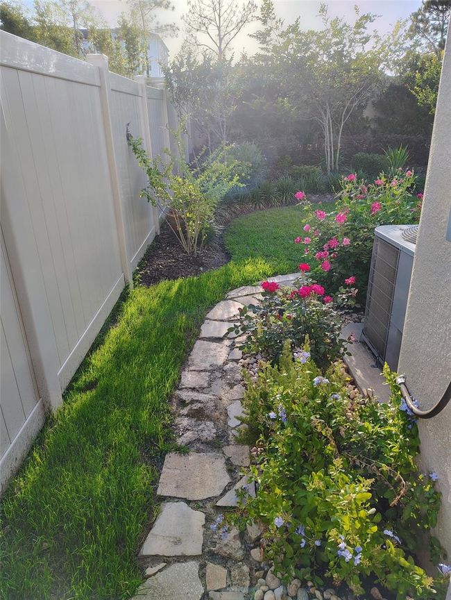 7737 Sail Clover Ln, House other with 3 bedrooms, 2 bathrooms and null parking in ZEPHYRHILLS FL | Image 47