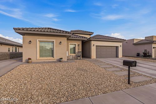 2084 Santa Isabella Dr, Sunland Park, NM, 88063-8609 | Card Image