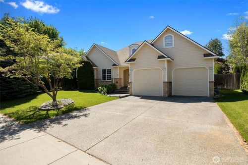 1817 Newhaven Loop, Richland, WA, 99352-7637 | Card Image