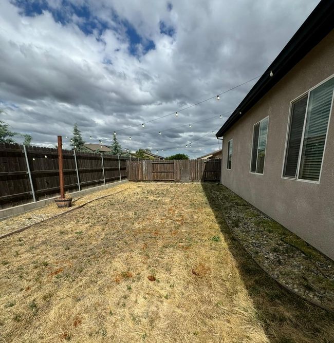 173 Gino Luca Street, House other with 4 bedrooms, 2 bathrooms and null parking in Manteca CA | Image 13