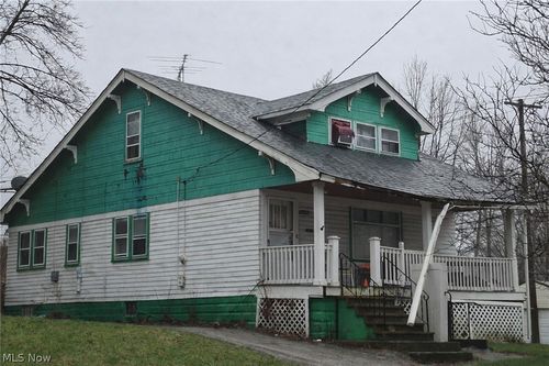 12000 Holborn Ave, Cleveland, OH, 44105-2611 | Card Image