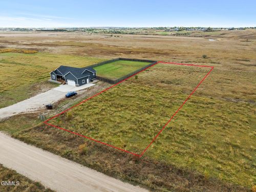 5489 Mathew Avenue, Williston, ND, 58801 | Card Image