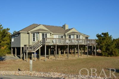 120 Ships Watch Drive, Home with 4 bedrooms, 3 bathrooms and null parking in Duck NC | Image 2