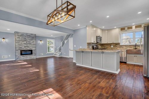 1307 Holmes Ave, Toms River, NJ, 08753-6979 | Card Image