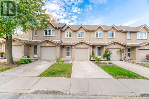 23-1809 Upper Wentworth Street, Hamilton (Chappel), ON, L9B2R9 | Card Image