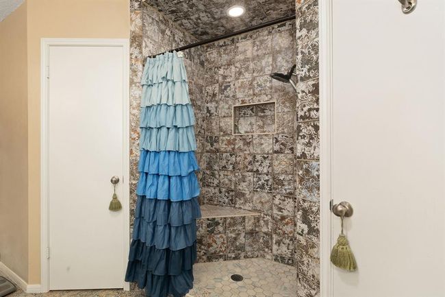 Primary Bath | Image 15