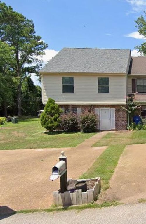 6425 Brookmead Cir, Hixson, TN, 37343 | Card Image