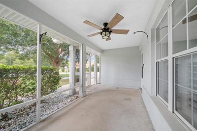 8470 Sw 108 Th Loop, House other with 2 bedrooms, 2 bathrooms and null parking in Ocala FL | Image 3