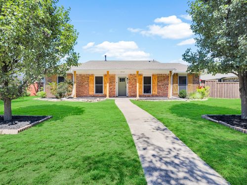 1013 Windy Meadow Dr, Plano, TX, 75023-4954 | Card Image