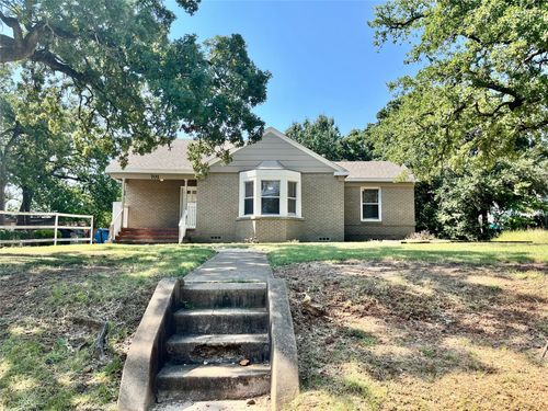 701 W Sycamore St, Denton, TX, 76201-5919 | Card Image