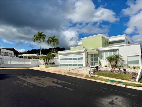 e1-MANSIONES REALES Felipe Primero, GUAYNABO, PR, 00969 | Card Image