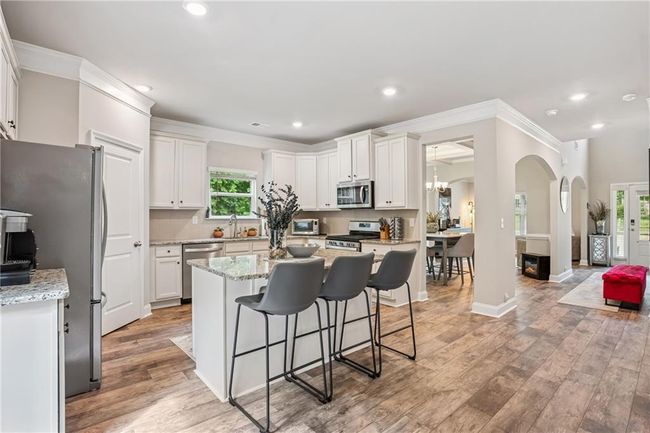5662 Valley Loop, House other with 4 bedrooms, 3 bathrooms and null parking in Fairburn GA | Image 14