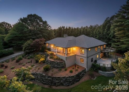 649 Rickel Dr, Hendersonville, NC, 28739-2207 | Card Image