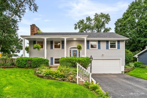 932 Longmeadow Dr, Geneva, IL, 60134-1619 | Card Image