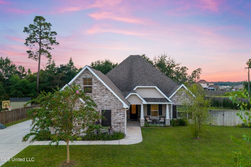5807 Sylvester St, Ocean Springs, MS, 39564-4073 | Card Image