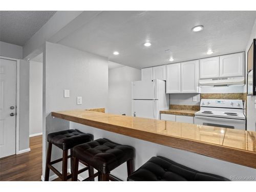apt-205-6385 Oak St, Arvada, CO, 80004-4886 | Card Image