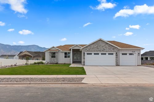 949 W Torrey Pines Dr, Richfield, UT, 84701-1236 | Card Image