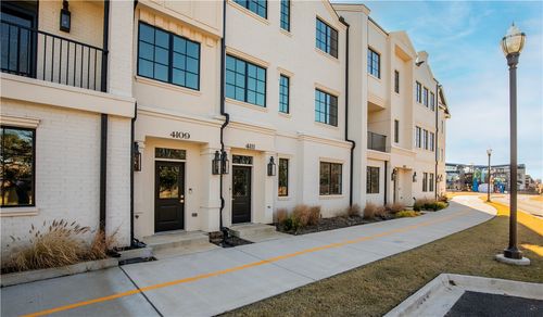 4111 S Champions Dr, Rogers, AR, 72758-4337 | Card Image