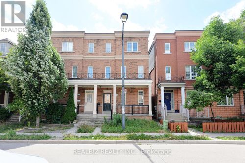 14 Herzberg Gardens, Toronto (York University Heights), ON, M3N2P4 | Card Image