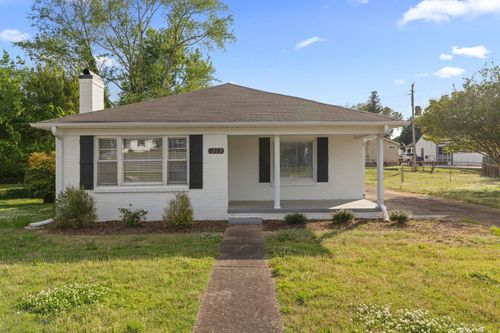 1203 Spruce Cir, Sheffield, AL, 35660-1539 | Card Image