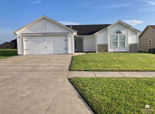2437 Jaeger Dr, Junction City, KS, 66441-2889 | Card Image