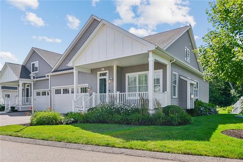221-221 Wickford Ct, North Kingstown, RI, 02852-5537 | Card Image