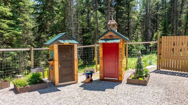 Garden Tool Sheds | Image 21