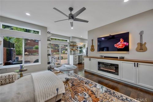 133 Concerto Dr, Oak Park, CA, 91377-5581 | Card Image