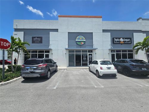unit-12-13460 Nw 107th Ave, Hialeah Gardens, FL, 33018-1185 | Card Image