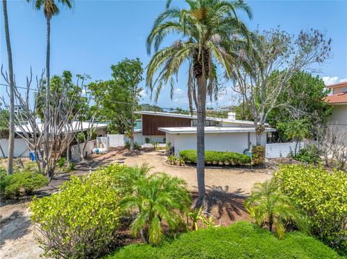 31 Dolphin Dr, TREASURE ISLAND, FL, 33706-3113 | Card Image
