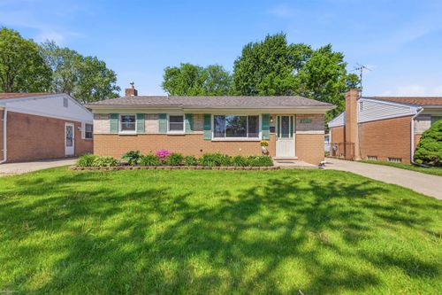 33753 Cheryl St, Clinton Twp, MI, 48035-3938 | Card Image