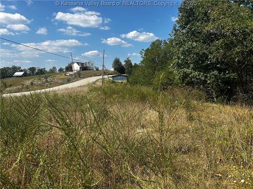 14736 Mclane Pike, Liberty, WV, 25124-7223 | Card Image