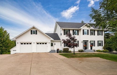2827 Parkwood Lane, Duluth, MN, 55811 | Card Image