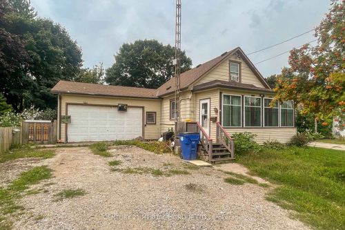 96 Woods St, Chatham, ON, N7L3R2 | Card Image